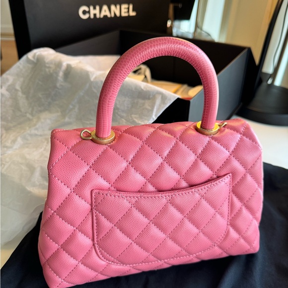 $7500 Authentic Chanel coco Handle Pink Small - Picture 5 of 12